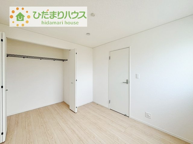 【洋室】 | 下妻市高道祖第4　新築戸建　 | 机にベットを置けば子供部屋の完成です！