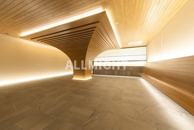 稲城市百村の賃貸マンションのロビー