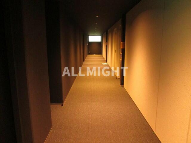 稲城市百村の賃貸マンションのロビー