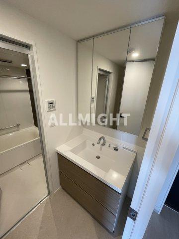 稲城市百村の賃貸マンションの洗面所