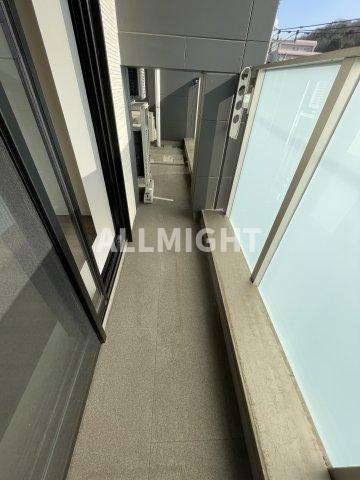 稲城市百村の賃貸マンションのバルコニー