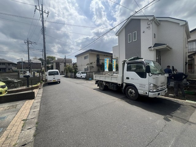 日野栄町3丁目の前面道路含む現地写真