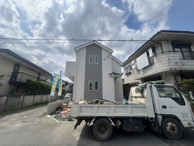 日野栄町3丁目の前面道路含む現地写真