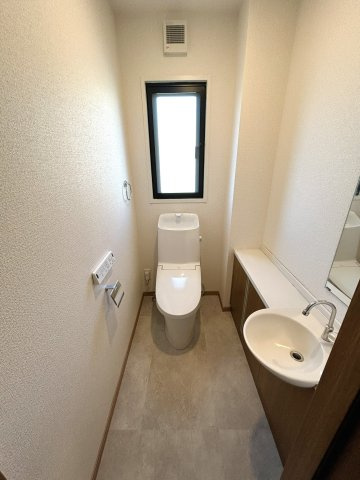 北名古屋市六ツ師町田戸建のトイレ|コンパクトで使いやすいトイレです