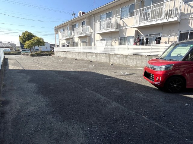 グランドシャトルの駐車場
