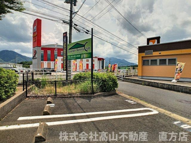 トレゾール野面の駐車場