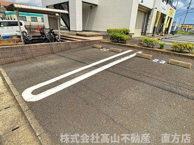 トレゾール野面の駐車場
