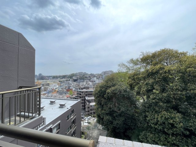 普通のマンションは嫌だ！って方は必見！！コレは文句なき希少のプレミアム住戸！室内に階段ある２階建てな、『コスモ横浜和田町ヒルズ』リフォームの展望