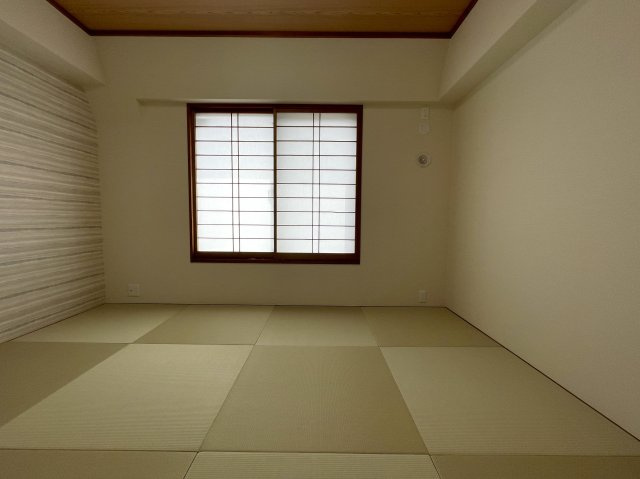 普通のマンションは嫌だ！って方は必見！！コレは文句なき希少のプレミアム住戸！室内に階段ある２階建てな、『コスモ横浜和田町ヒルズ』リフォームの和室|落ち着いた雰囲気の和室付きです