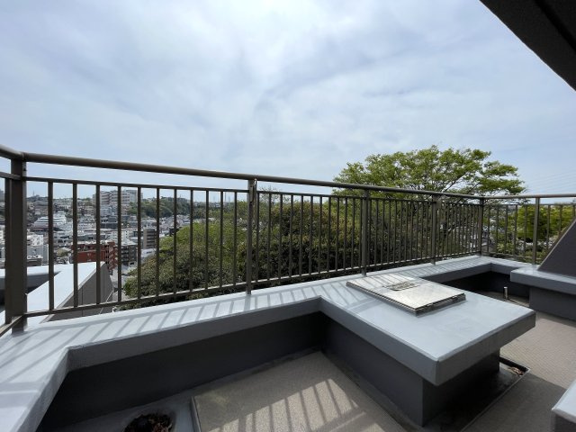 普通のマンションは嫌だ！って方は必見！！コレは文句なき希少のプレミアム住戸！室内に階段ある２階建てな、『コスモ横浜和田町ヒルズ』リフォームの展望