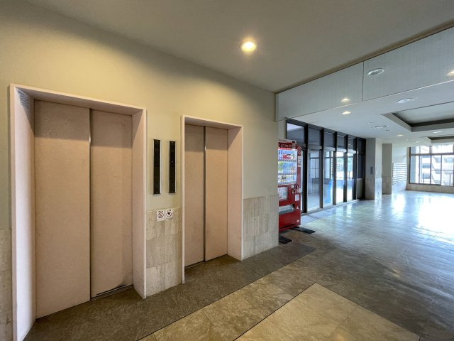 普通のマンションは嫌だ！って方は必見！！コレは文句なき希少のプレミアム住戸！室内に階段ある２階建てな、『コスモ横浜和田町ヒルズ』リフォームのその他共用部分