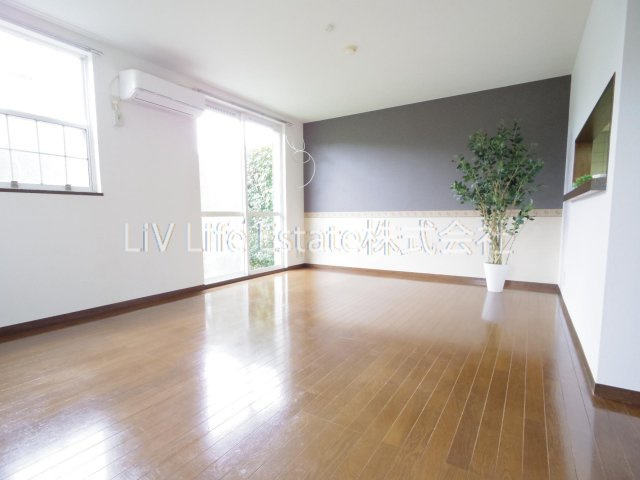 プロミネントⅢの居間・リビング