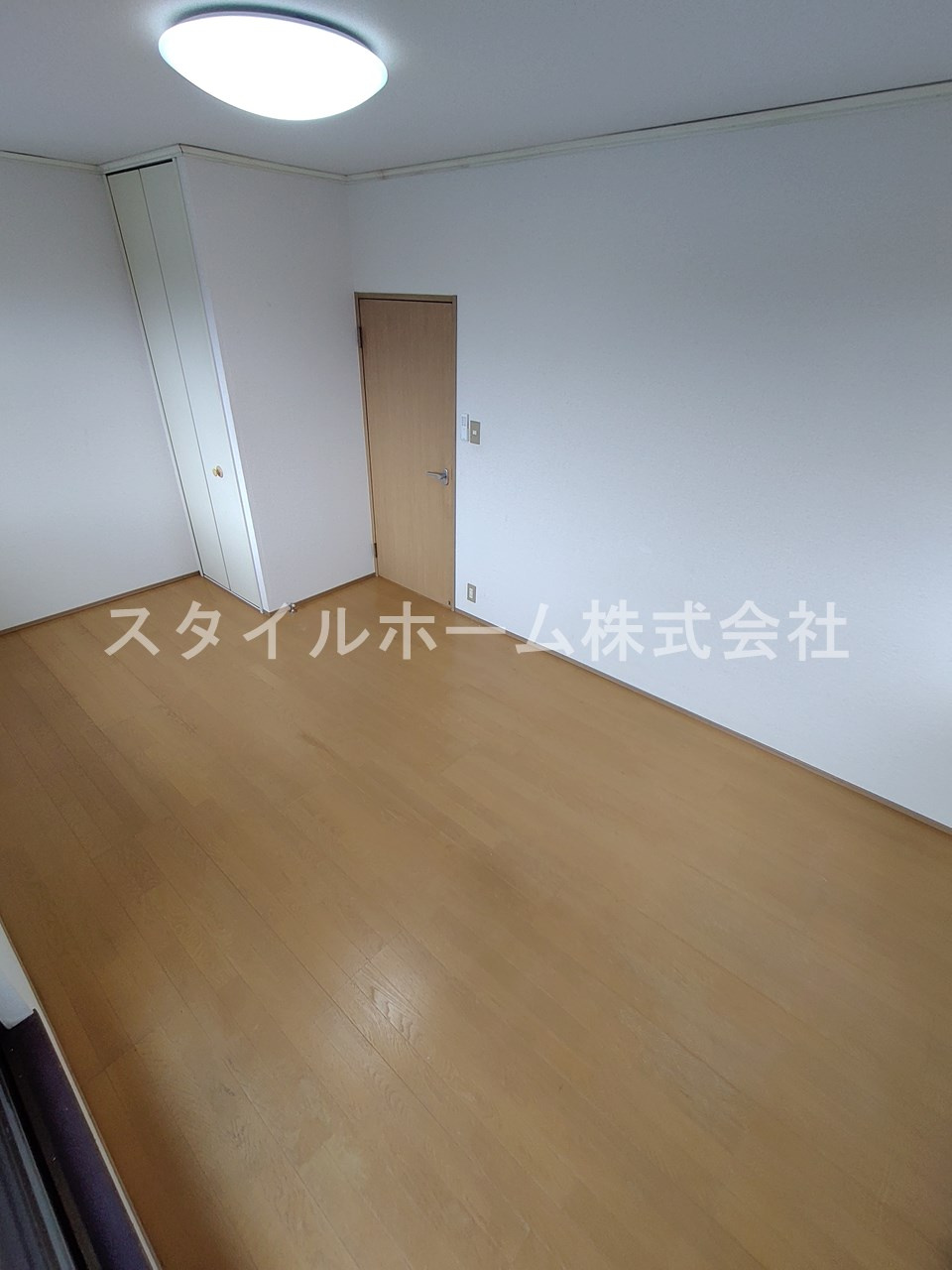 シャトーの居間・リビング