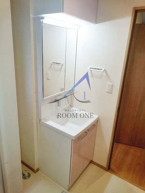 T.Kの洗面所|独立洗面台です。