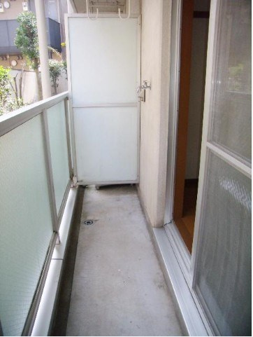 プラザ東高円寺のバルコニー