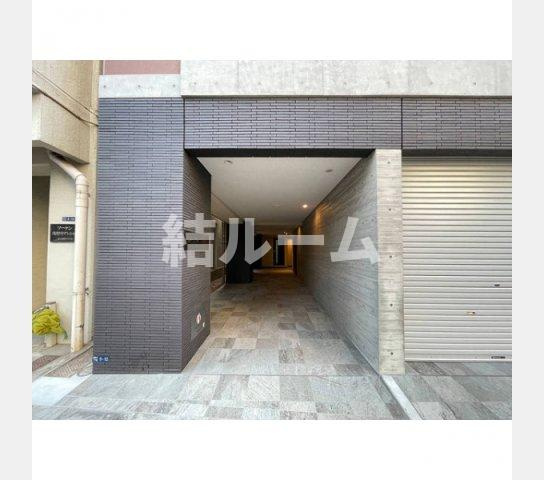 北区滝野川７丁目の賃貸マンションのエントランス