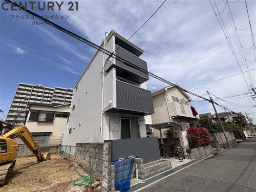 オートロックつきで外部からの出入りが無く安心です