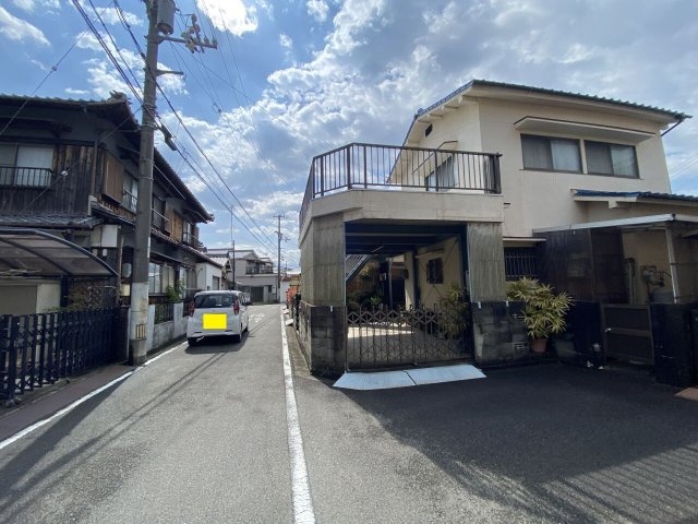 【前面道路含む現地写真】の画像