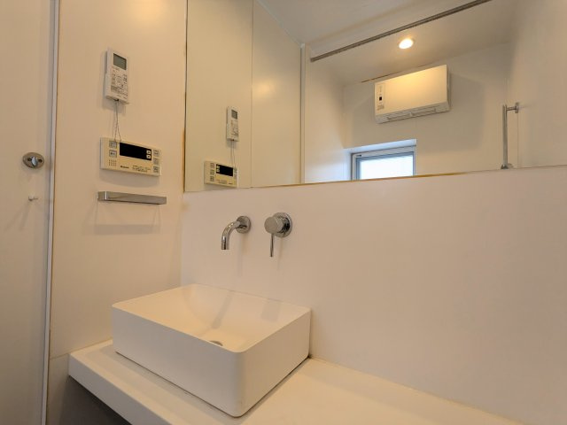 ファーレ代々木上原の洗面所|脱衣スペースもあります