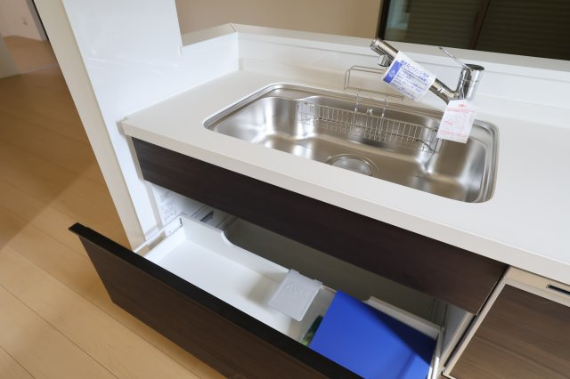 《仲介手数料無料》上尾市緑丘４丁目10-8新築一戸建てハートフルタウンのキッチン