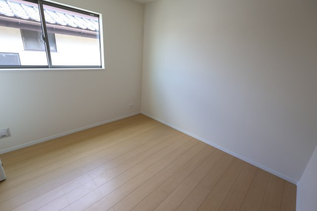 《仲介手数料無料》上尾市緑丘４丁目10-8新築一戸建てハートフルタウンの洋室|2階 6帖