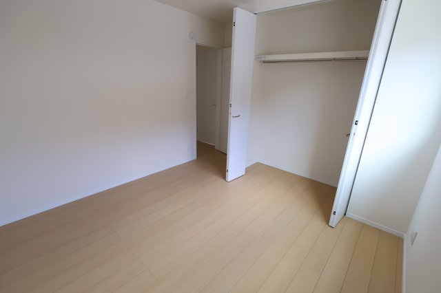 《仲介手数料無料》上尾市緑丘４丁目10-8新築一戸建てハートフルタウンの洋室|2階 6帖