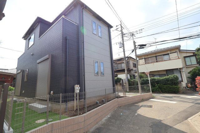 《仲介手数料無料》上尾市緑丘４丁目10-8新築一戸建てハートフルタウンの外観|撮影日 2026年7月9日 14:30 晴れ