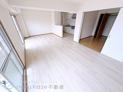 【居間・リビング】 | シティライフ平針【名古屋市賃貸・宅配ボックス】