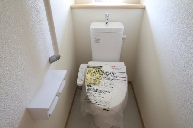 《仲介手数料無料》上尾市緑丘４丁目10-8新築一戸建てハートフルタウンのトイレ