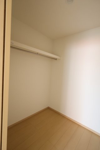 《仲介手数料無料》上尾市緑丘４丁目10-8新築一戸建てハートフルタウンの収納|2階 7帖