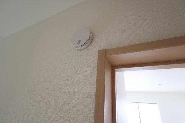 《仲介手数料無料》上尾市緑丘４丁目10-8新築一戸建てハートフルタウンのその他|火災報知器が各お部屋に付いています。