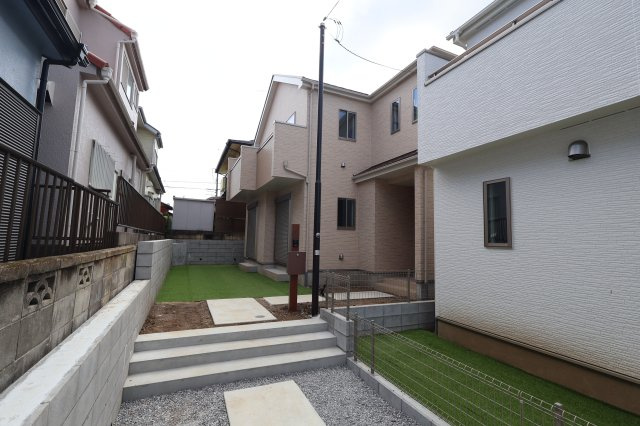 《仲介手数料無料》上尾市緑丘４丁目10-8新築一戸建てハートフルタウンの外観