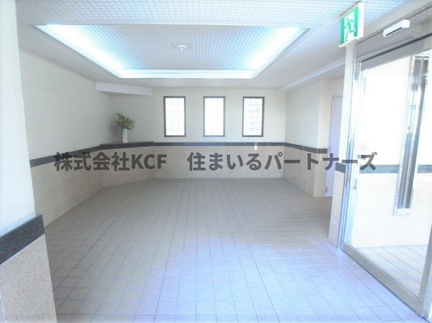 セレンディピティのエントランス|ゆとりのあるエントランスです