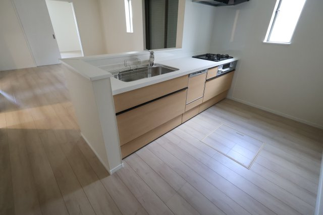 《仲介手数料無料》上尾市緑丘４丁目10-8新築一戸建てハートフルタウンのキッチン
