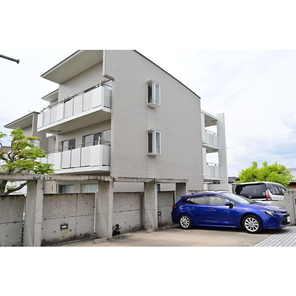 マストプラスⅠの外観