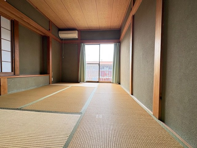 綾瀬市寺尾台　中古戸建　全１棟の和室|趣のある和室です