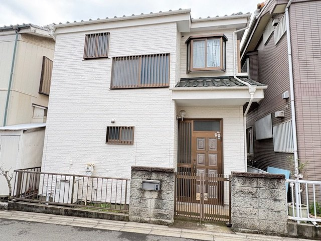 綾瀬市寺尾台　中古戸建　全１棟の外観