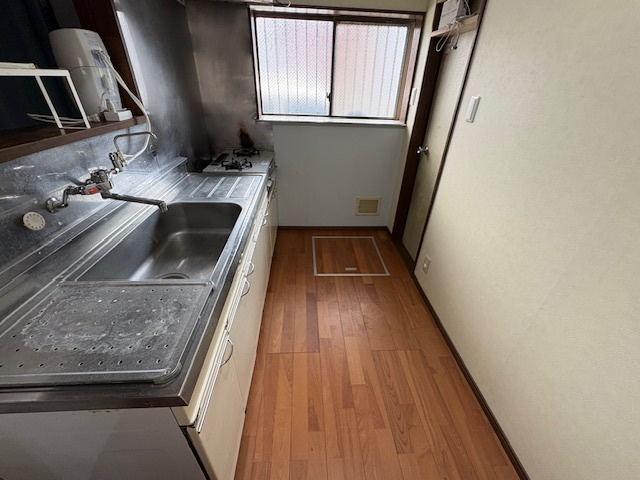 綾瀬市寺尾台　中古戸建　全１棟のキッチン