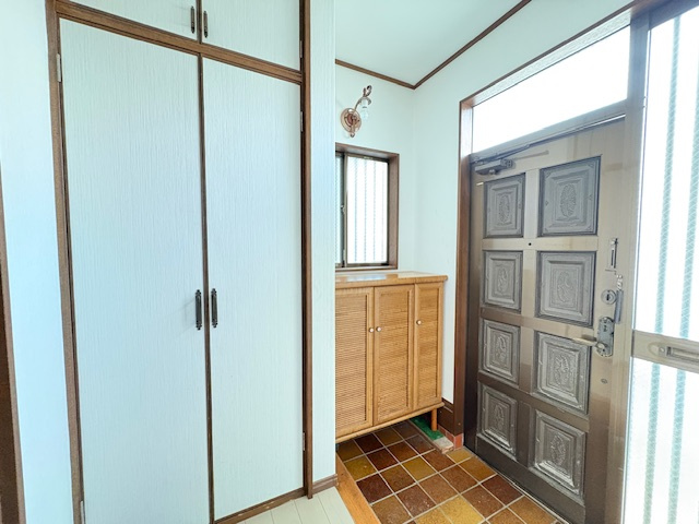 綾瀬市寺尾台　中古戸建　全１棟の玄関|玄関です