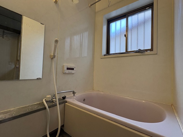 綾瀬市寺尾台　中古戸建　全１棟の浴室|日々の疲れを癒すお風呂付です