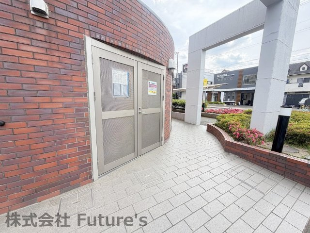 ライオンズマンション三郷早稲田公園のその他共用部分|敷地内ゴミ置場