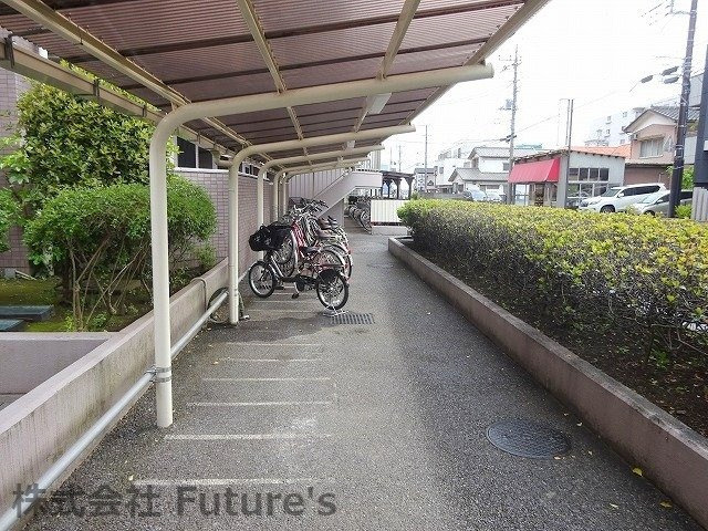 ライオンズマンション三郷早稲田公園のその他共用部分|駐輪場部分になります。