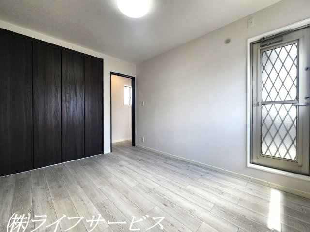 【洋室】 | 十八条２丁目中古戸建 | ３階西側洋室６帖/クローゼット有
