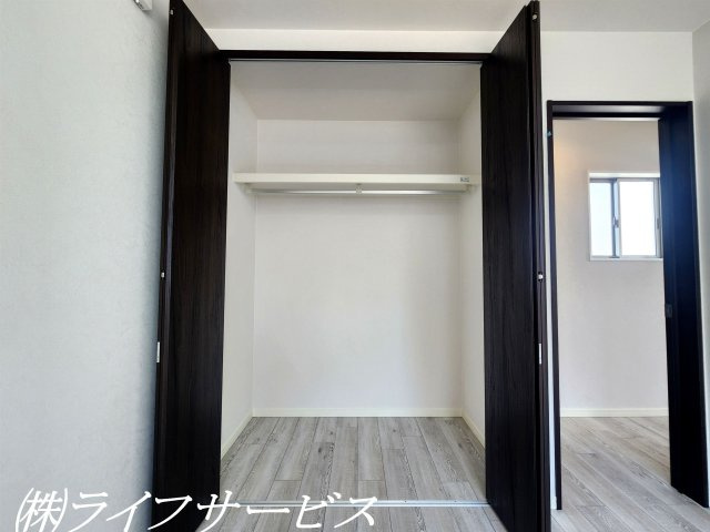 【収納】 | 十八条２丁目中古戸建 | ３階西側洋室６帖/クローゼット有