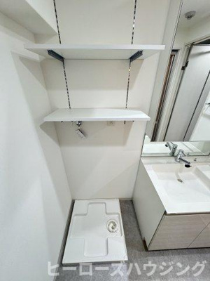 【洗面所】 | グリュックメゾンF豊中XV | ※同タイプの写真となり、実際のお部屋とは異なる場合があります