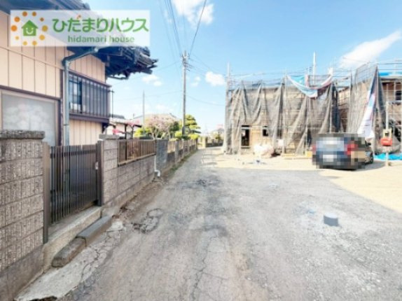 【前面道路含む現地写真】 | つくばみらい市小絹第4　新築戸建　5号棟 | 4月6日撮影