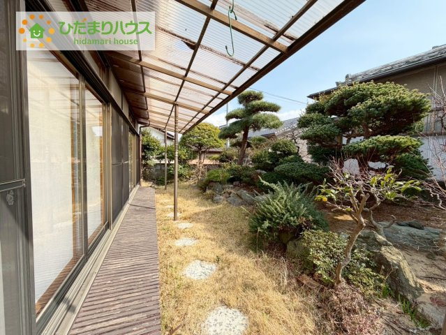 いわき市小名浜大原字中野地　中古戸建の庭|お庭に緑を増やすと空間温度を下げることができるので、家に入り込む風も涼しくなります。
