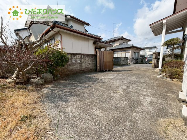 いわき市小名浜大原字中野地　中古戸建の駐車場|マイホームなら駐車場代がかかりません。しかも、自宅の駐車場で洗車が出来ます！今までコイン洗車に行っていた手間も省けて、節約にも繋がります(^^♪