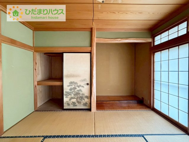 いわき市小名浜大原字中野地　中古戸建の収納|奥行きが広い収納スペースなので、お布団も楽々しまえますね！！