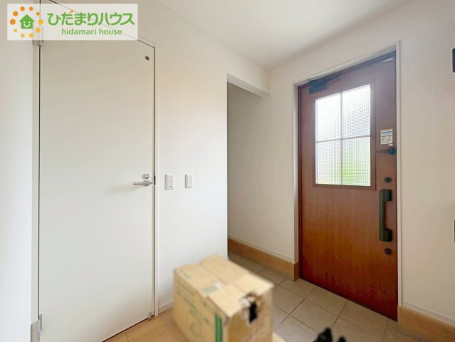 ひたちなか市稲田1期　新築戸建の玄関|土間の玄関シューズクロークならアウトドア用品やベビーカーも土汚れを気にせずスッキリ収納できます。